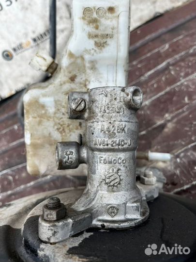 Главный тормозной цилиндр Ford Focus 3 2011