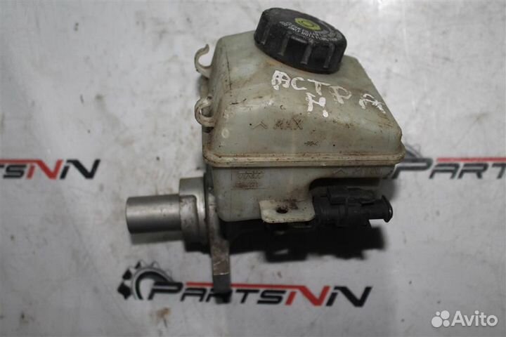 Цилиндр тормозной главный Опель Астра Н