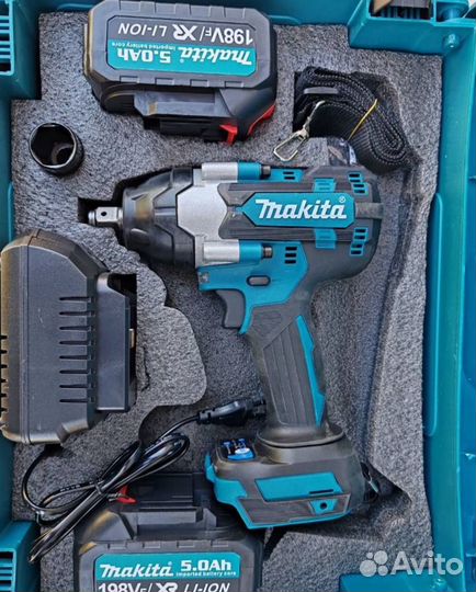 Аккумуляторный гайковерт Makita 800 н.м. (Арт.9702