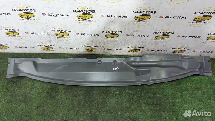 Планка под лобовое стекло Focus 2