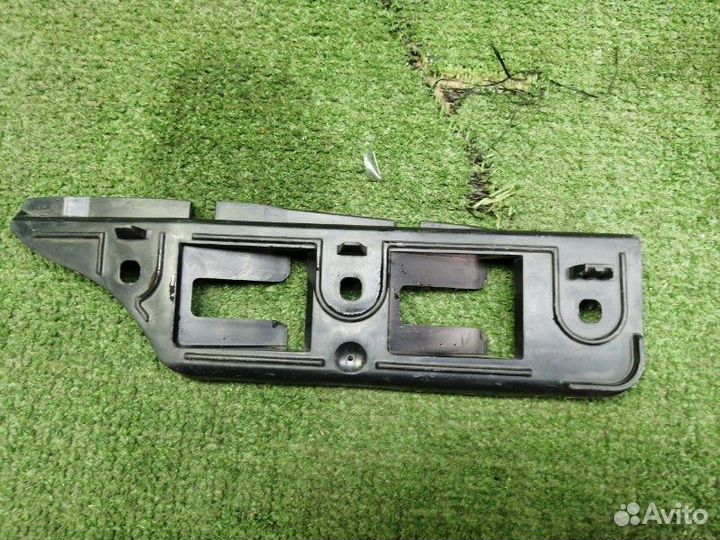 Кронштейн бампера передний левый Volkswagen Golf