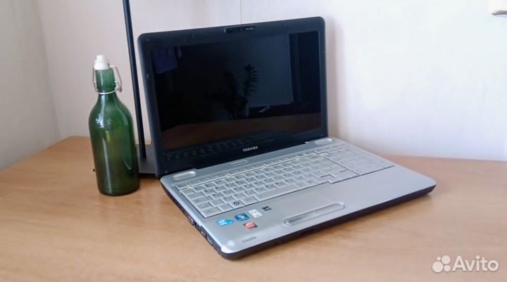 Шустрый Ноутбук toshiba