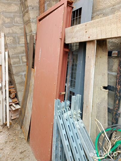 Металлическая дверь с коробкой