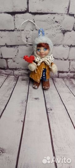 Ватная игрушка. Девочка с леденцом