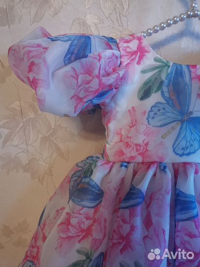 Платье с бабочками для девочки