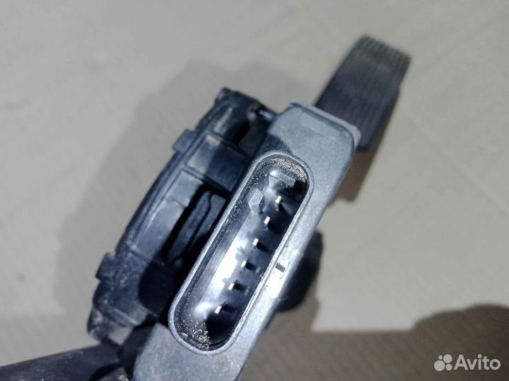 Педаль газа Mercedes ML W166 2012