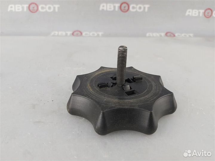 Винт крепления запасного колеса Audi TT 8N (1999