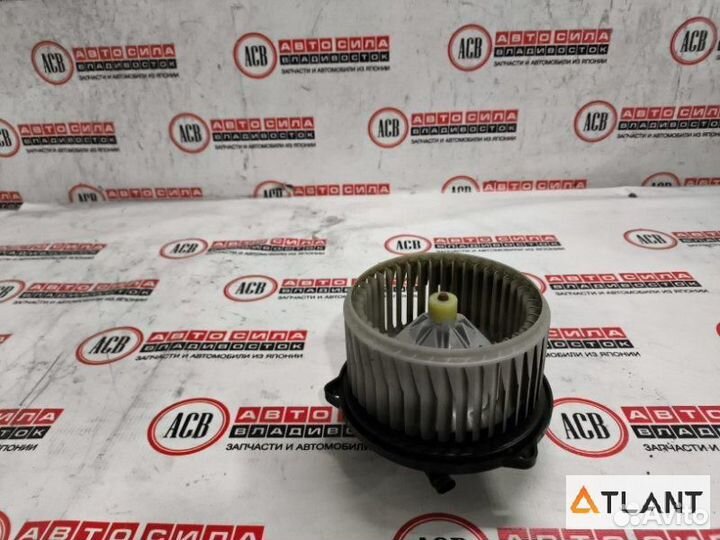 Мотор печки toyota isis