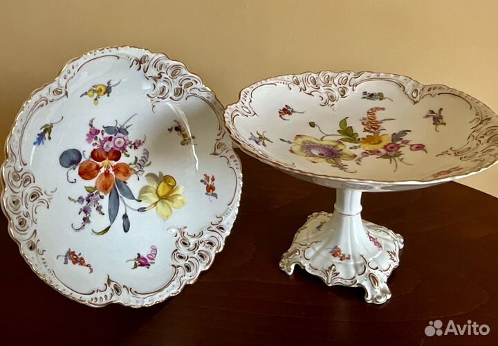 Ваза на высокой ножке. Цена за одну. Nymphenburg