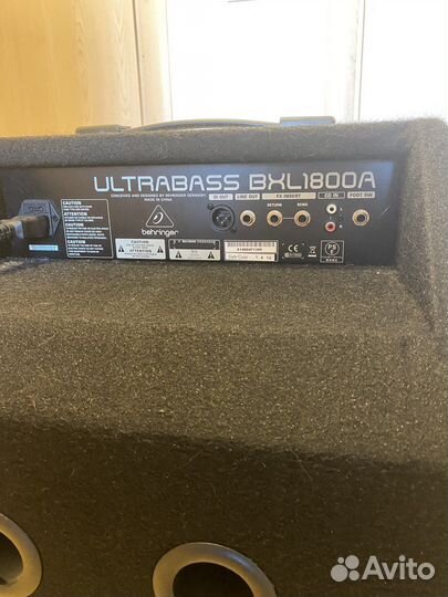 Комбоусилитель для бас гитары behringer BXL1800A