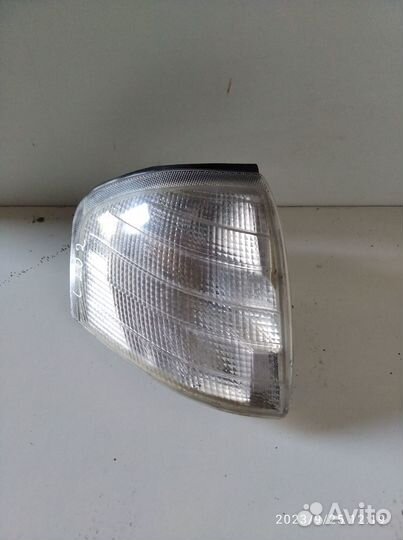 Поворотник Мерседес Бенс W202