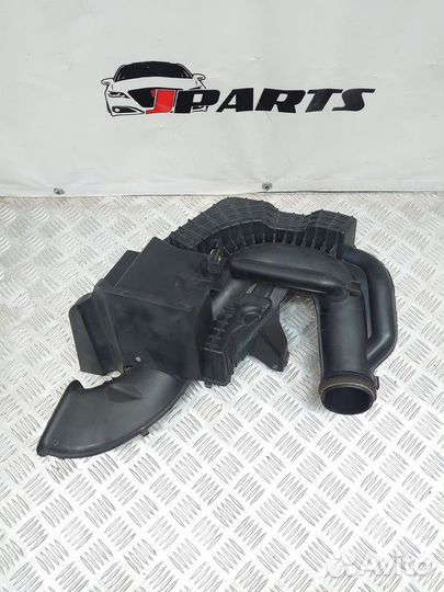 Воздухозаборник Mazda 3 BK рестайлинг (2006—2009)