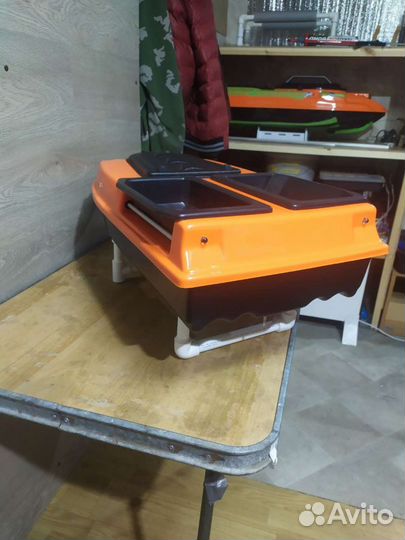 Прикормочный кораблик с gps