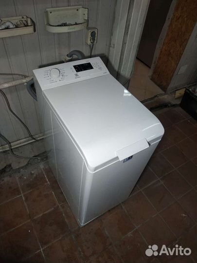 Стир. машина вертикальная. Electrolux. Доставка