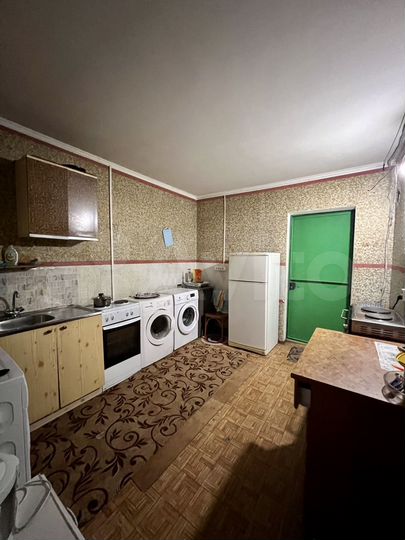 Комната 13,7 м² в 4-к., 9/9 эт.