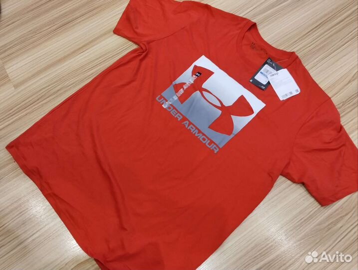 Футболка under armour