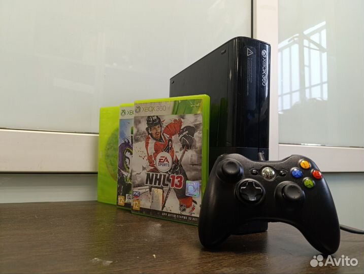 Игровая приставка Microsoft Xbox 360 E 500 гб