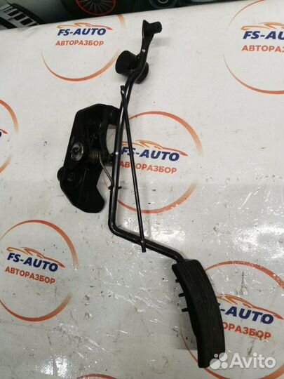 Педаль газа Hyundai Getz 1.4 G4EE 2006