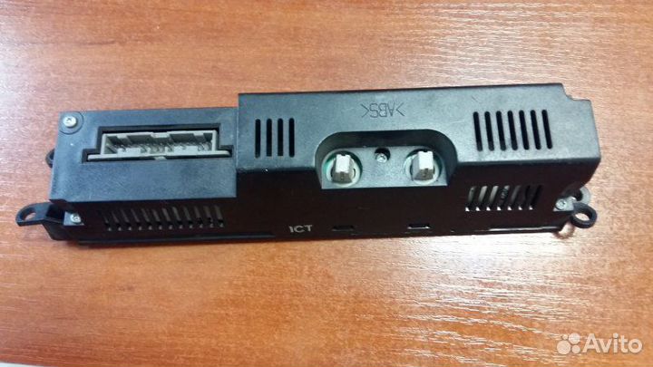 Дисплей компьютера Peugeot 206 1.4 2000