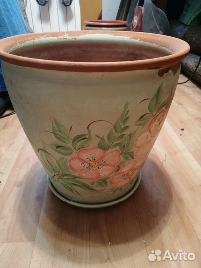 Глиняный горшок