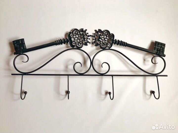 Вешалка настенная новая металлическая