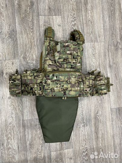 Бронежилет с плитами новый yakeda