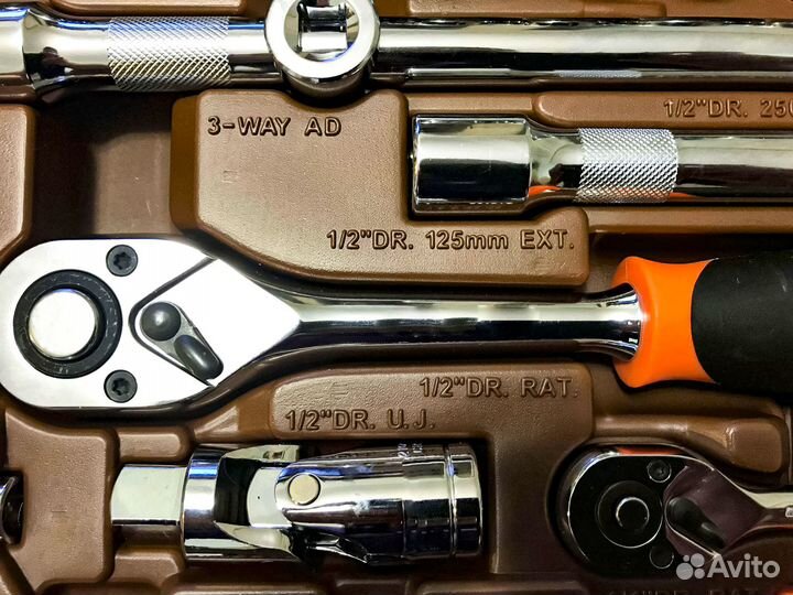 Набор инструментов для автомобиля новые