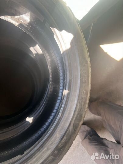 Pirelli P Zero 255/40 R20