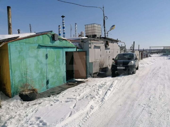 Гараж, > 30 м²