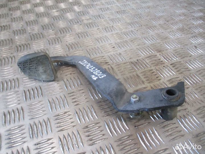 Педаль тормоза Mercedes-Benz A9412900118