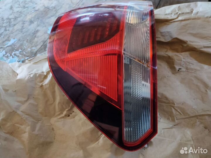 Фонарь задний левый volkswagen polo sedan