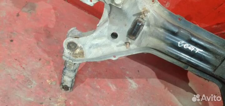 Сеат кордоба подрамник передний гольф 3 венто 1.4