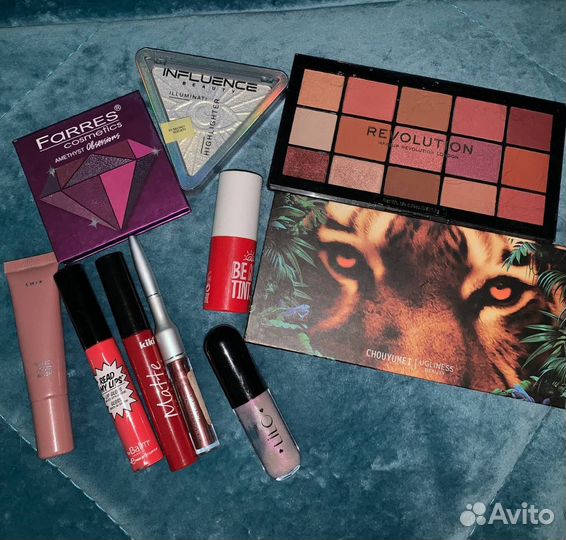 Набор косметики пакетом