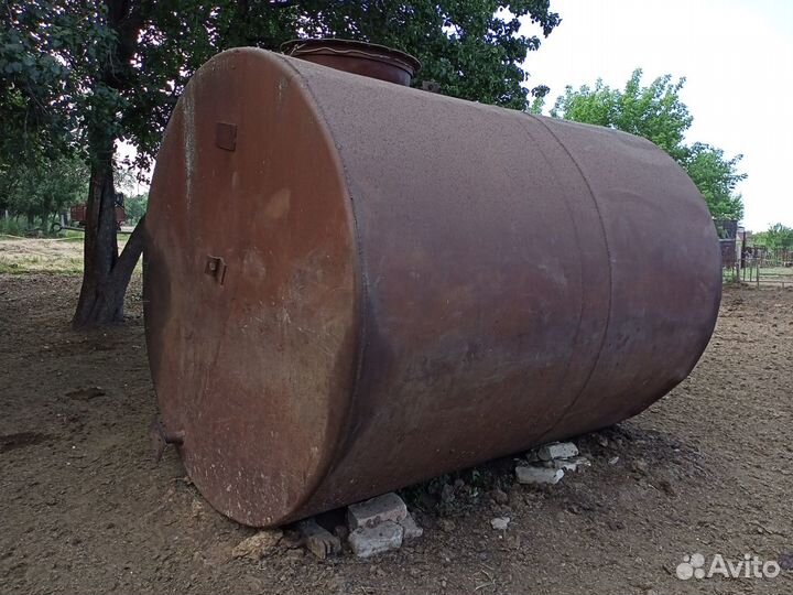 Металлическая емкость 6 кубов