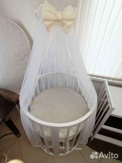 Детская кроватка трансформер с маятником