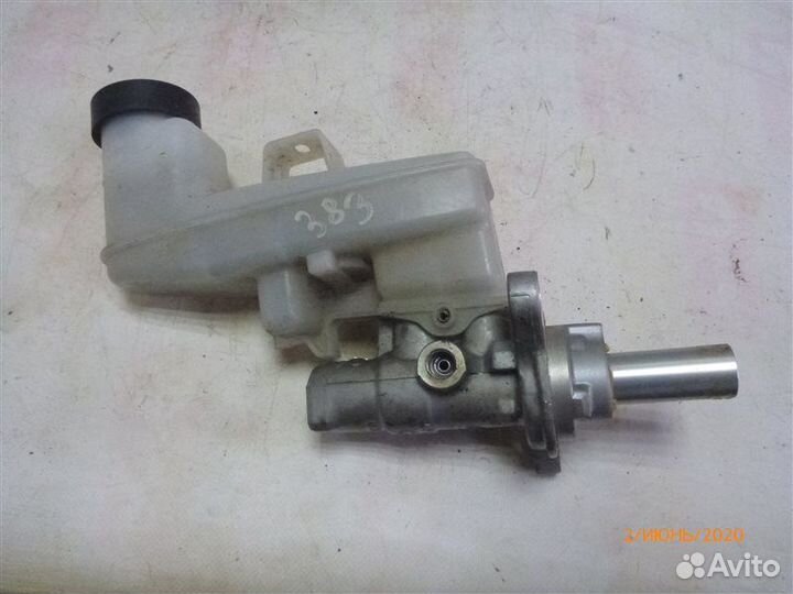 Главный тормозной цилиндр Toyota Camry ASV50