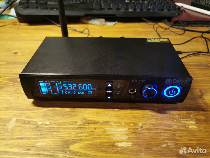 Ушные мониторы Debra ER-102