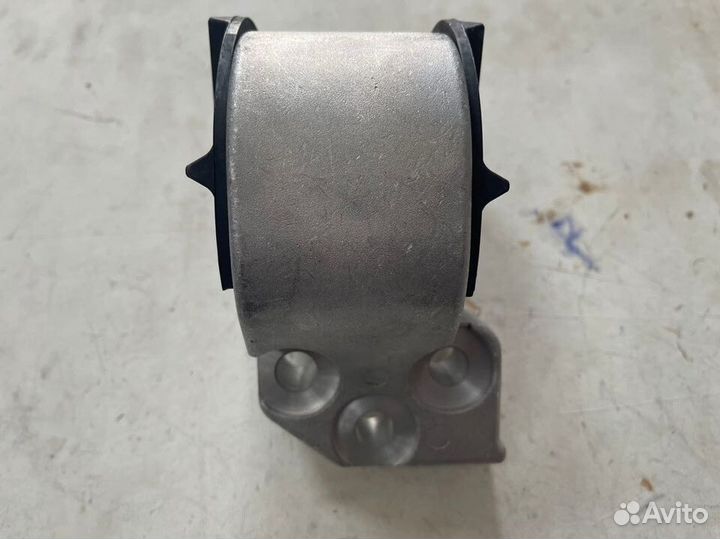 Опора подушка двигателя правая Хендэ Акцент 16V