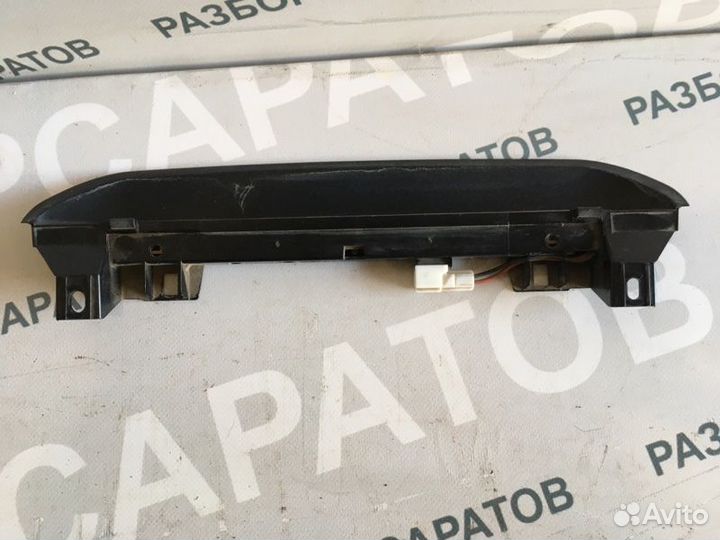 Фонарь задний (стоп сигнал) Nissan Almera N16