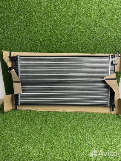 Радиатор охлаждения для Форд Фокус 2 2005-2011