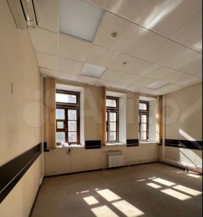 Здание, 1074 м²