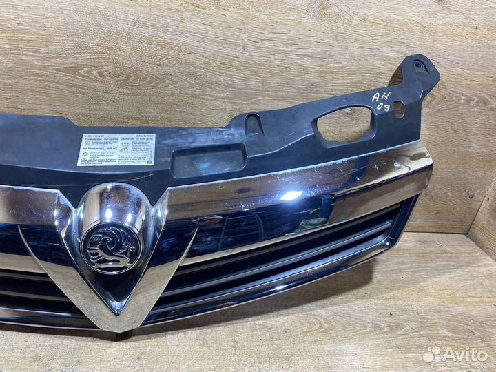 Решетка радиатора Opel Astra H рест Арт. 130341