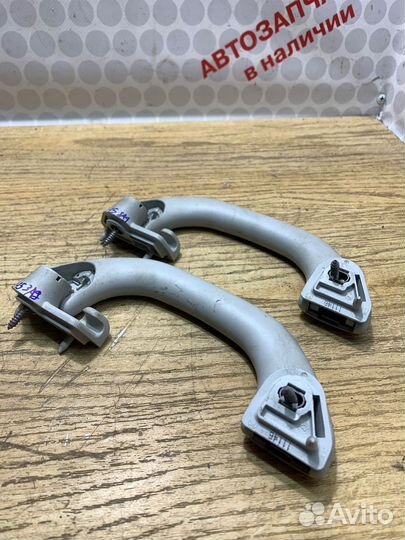 Ручка потолочная задняя Skoda Octavia a5