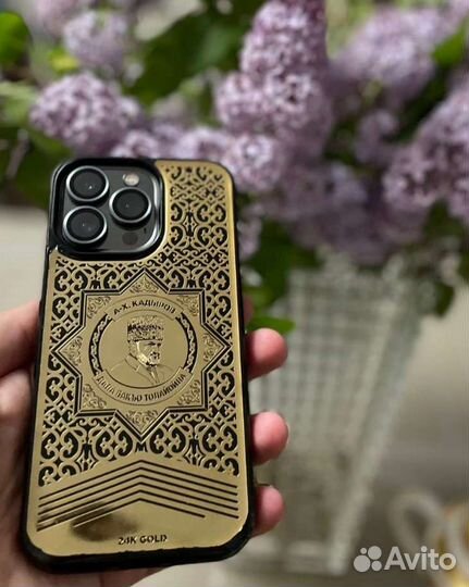 Позолоченные чехлы на Айфоны