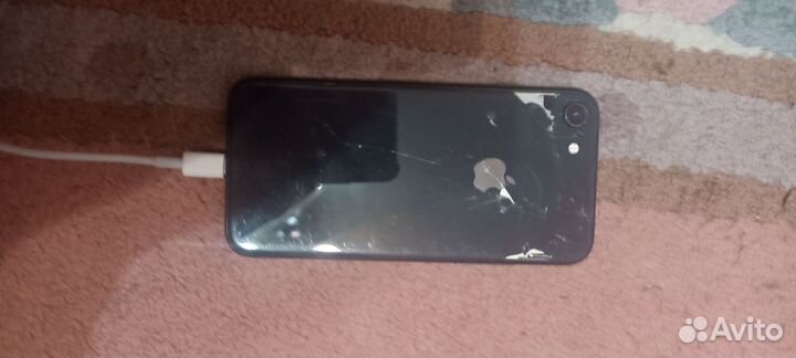 iPhone 8, 64 ГБ