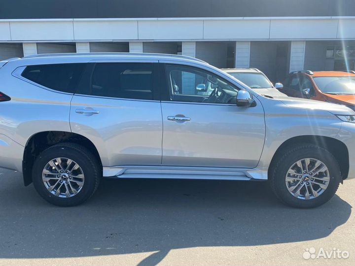 Mitsubishi Pajero Sport 2.4 AT, 2022