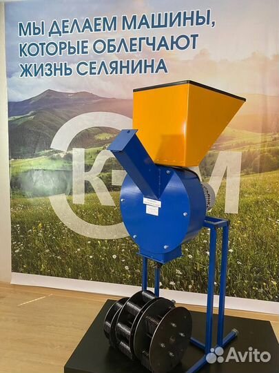 Измельчители зерна / Зернодробилка