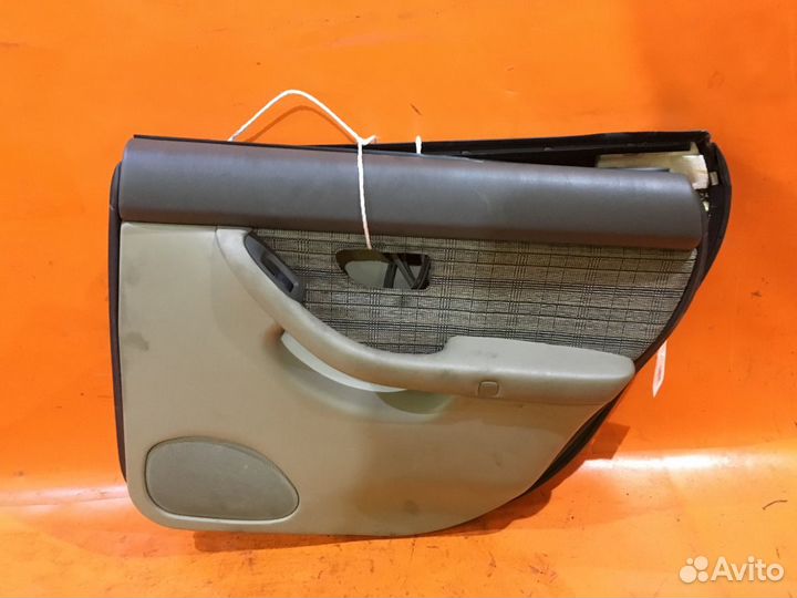 Обшивка двери задняя Subaru Legacy lancaster BH9