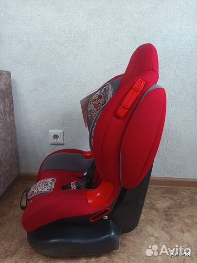 Автомобильное кресло