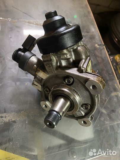 Топливный насос (тнвд) Volkswagen Amarok